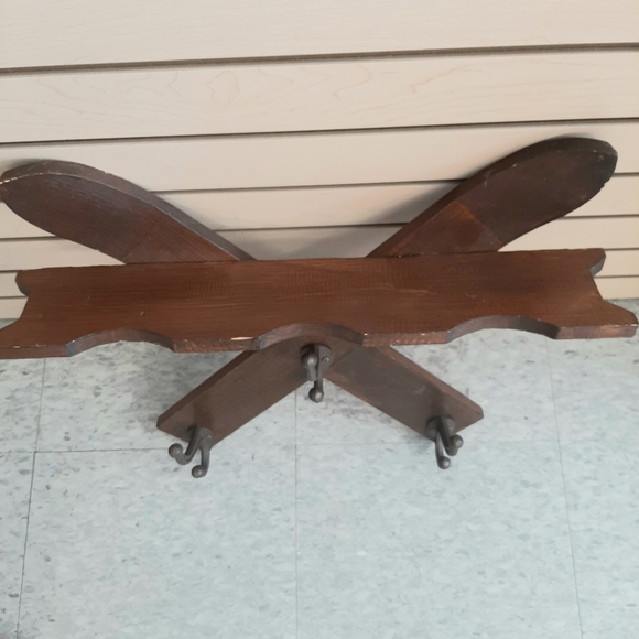 Rustic Wooden Ski Wall Rack - Picture 2 of 3